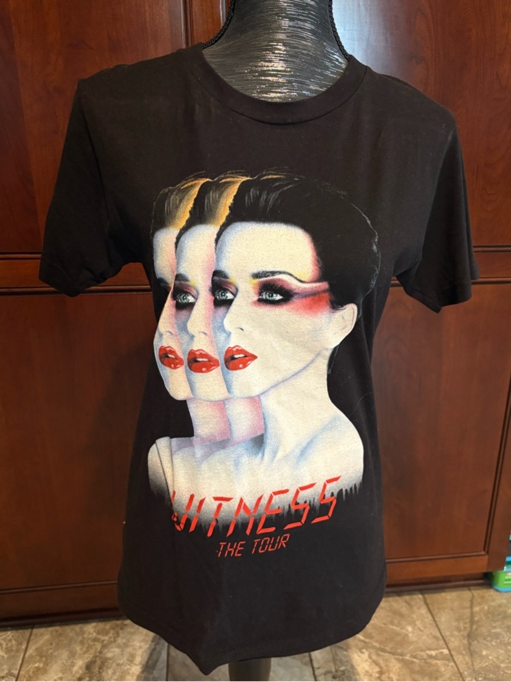 Katy Perry Collections Black Graphic "Witness The Tour" Tee